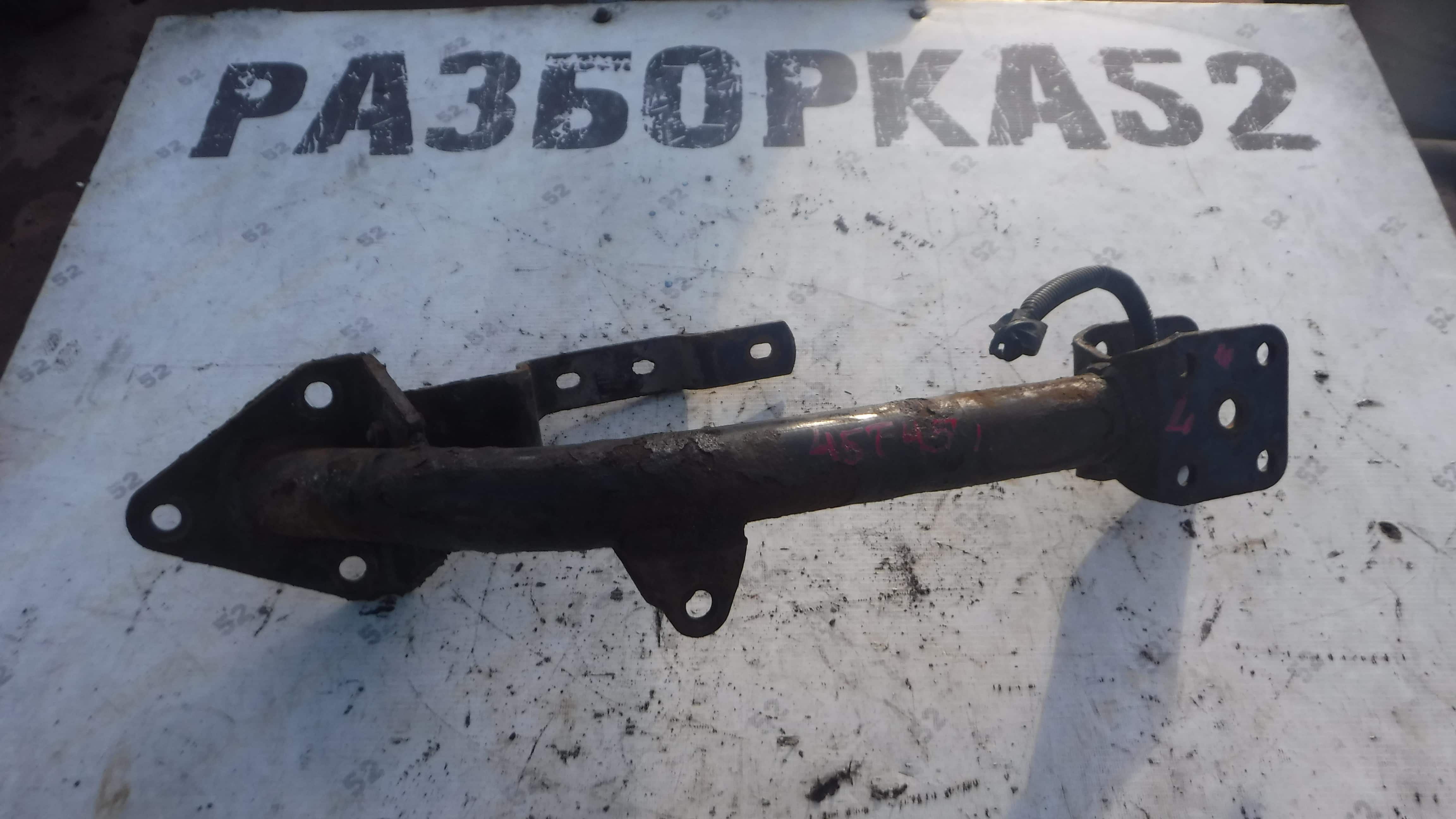 Кронштейн замка и подвески кабины задний левый Ман Man F2000 81417015345